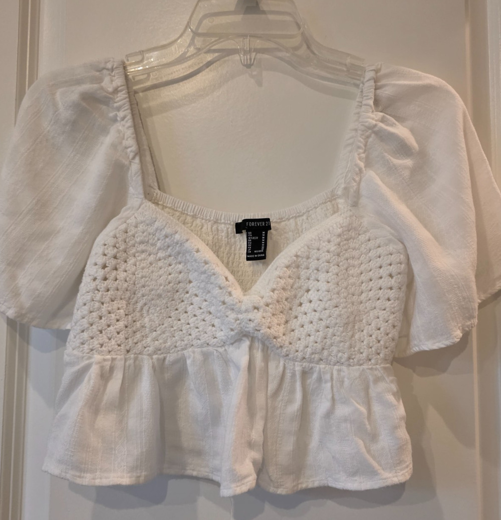Forever 21 Top Puff Sleeve Women's Medium White Crochet Peplum Boho Cottagecore